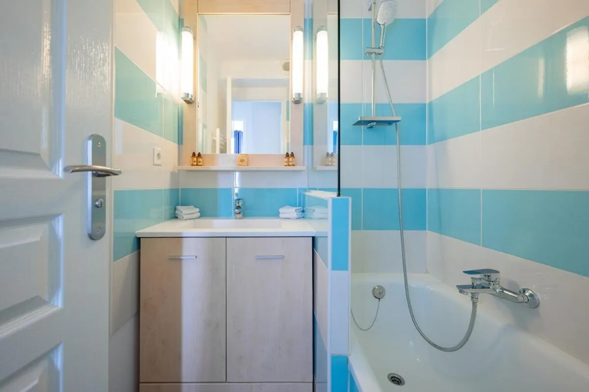 Le Coq -Splendide Vue -Magnifique Piscine -Parking Apartment Cap-d'Ail